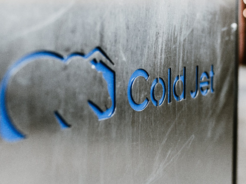 Blauer Coldjet Schriftzug